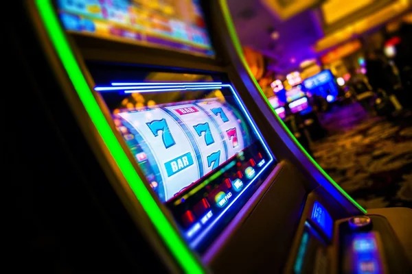 jasa hoki weekly cashback promotion showing Fortune Rabbit gameplay and payment methods
